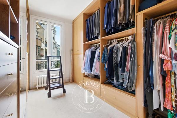 Paris 17ème, Hôtel particulier 4 Chambres -  294 m² à vendre
