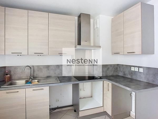 Acheter - Place du Marché à Arpajon - Essonne - Appartement 3 pièces - 5mn à pied des écoles élémentaires et lycées - ascenseur - Gare RER C - Terrasse - Immeuble récent - DPE C