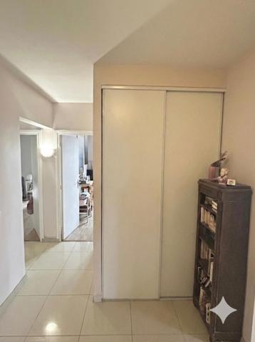 PARIS 4ème vue Seine - T3 de 86m2 avec parking et cave