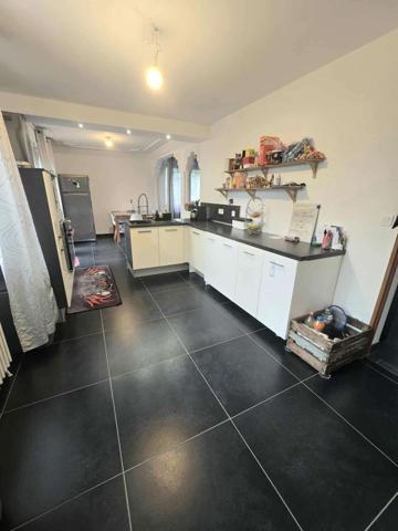 Pavillon indépendant sur sous sol avec terrain