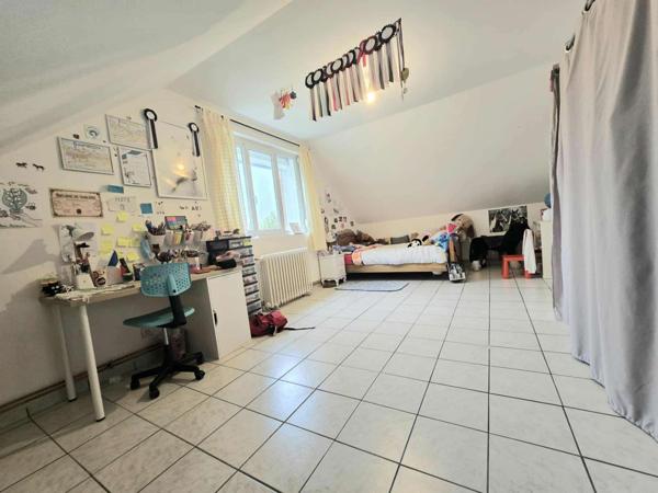 Pavillon indépendant sur sous sol avec terrain