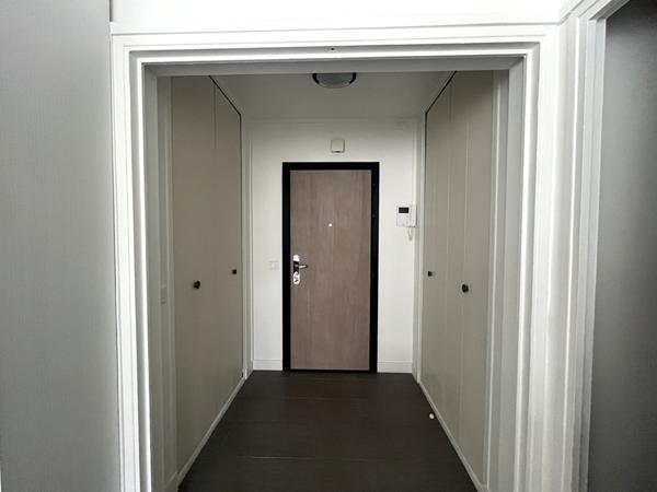 Grand studio meublé en très bon état