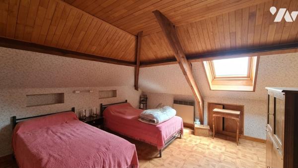 Maison 6 pcs 4 chambres en bord de rivière