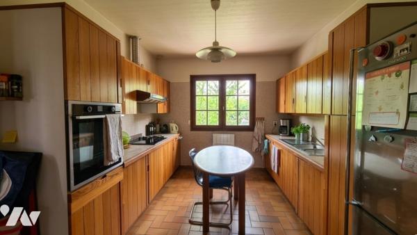 Maison 6 pcs 4 chambres en bord de rivière