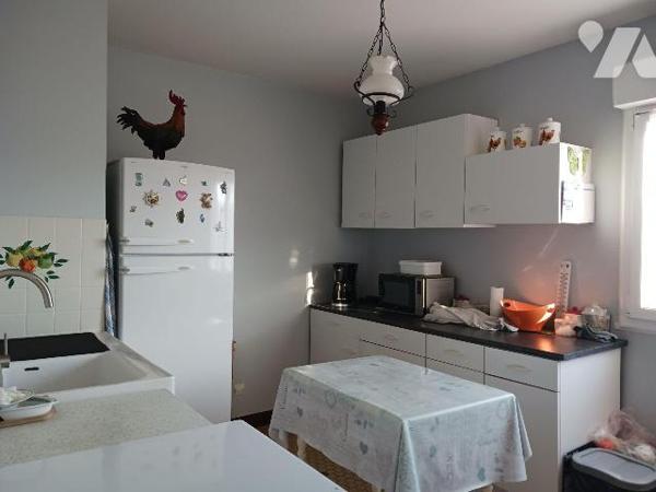 A VENDRE sur la commune de BAR-SUR-SEINE (Aube), Un appartement type III situé Chemin des pêche...