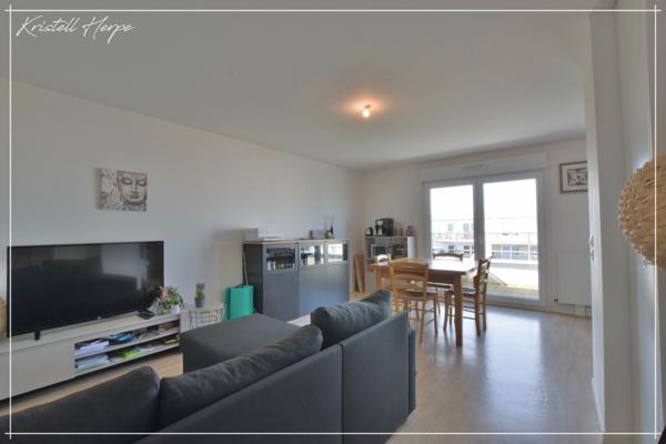Dpt Loire Atlantique (44), à vendre REZE appartement T2 de 47m², dernier étage avec balcon et stationnement.