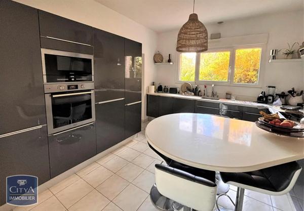 Maison à louer 5 pièces 182.35m²