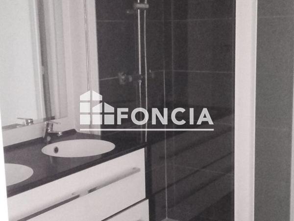 Location Appartement 3 pièces 61.2 m² - 1160 AVENUE DE LA PINEDE Montfavet 84140