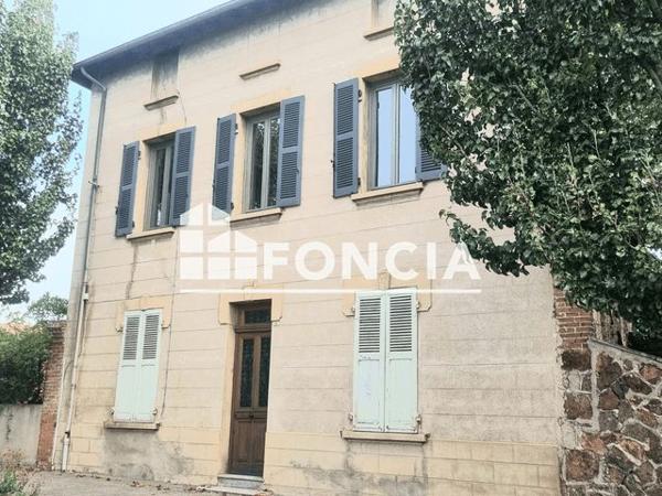 Location Appartement 3 pièces 79.5 m² - 45 RUE DU 8 MAI Balbigny 42510