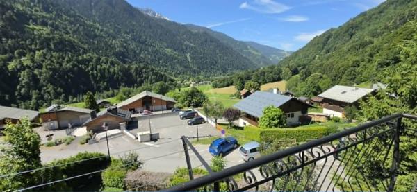 NOUVEAUTÉ EN EXCLUSIVITÉ  T4 AVEC VUE DÉGAGÉE, BALCON, JARDIN PRIVATIF ET DÉPENDANCES
