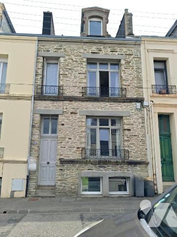 MAISON EQUEURDREVILLE 4 CHAMBRES + JARDIN + DEPENDANCE