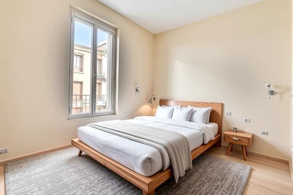 Rare sur le secteur : 3 pièces refait à neuf dans un immeuble haussmannien rénové