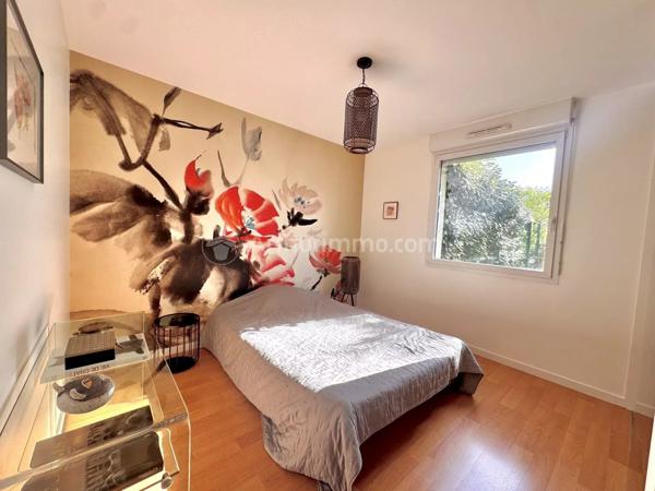 Vente                                                      Appartement
                        
                     3 pièces                      113 m2                     à Royat