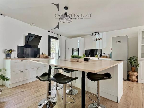 Grand APPARTEMENT T6 - SAINTES Rive Droite (réf.30643)