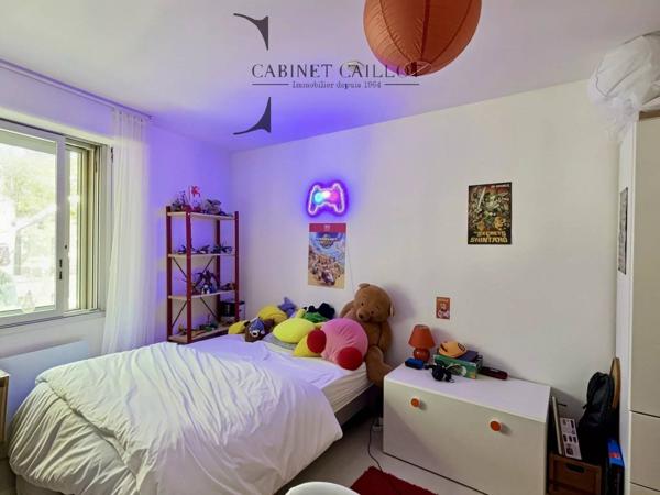 Grand APPARTEMENT T6 - SAINTES Rive Droite (réf.30643)