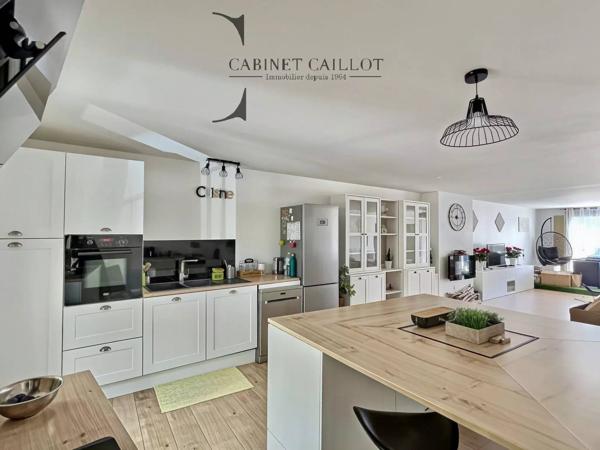 Grand APPARTEMENT T6 - SAINTES Rive Droite (réf.30643)