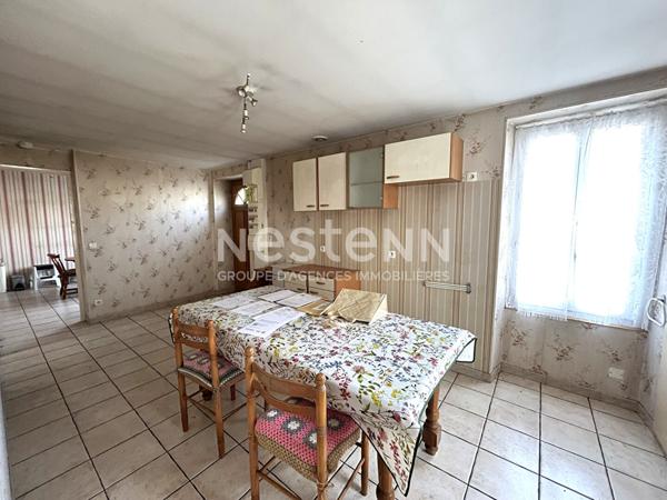 LONGERE DE PLAIN-PIED 4 PIECES AVEC COURETTE AU COEUR DE POULAINES (INDRE 36)