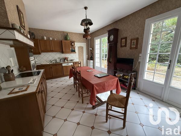 Maison à vendre 9 pièces 257 m² Longuenée-en-Anjou