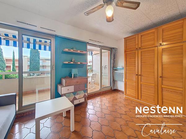 A 100 mètres de la plage, appartement de type studio / cabine avec terrasse et stationnement