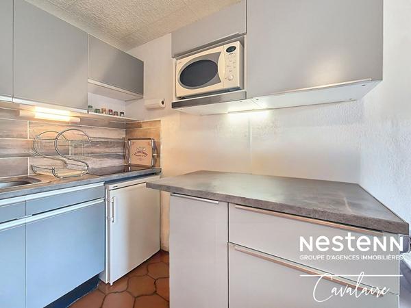 A 100 mètres de la plage, appartement de type studio / cabine avec terrasse et stationnement