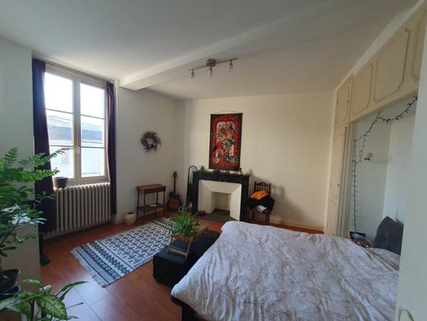 Immeuble à vendre |                                       Auch |                                            181 m²