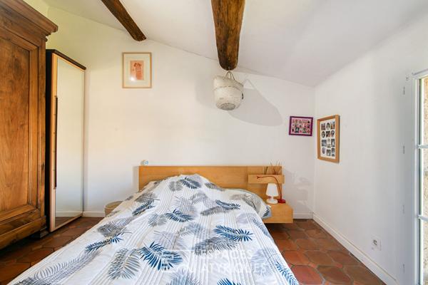 Propriété d’exception, de charme, avec grands espaces et potentiel illimité