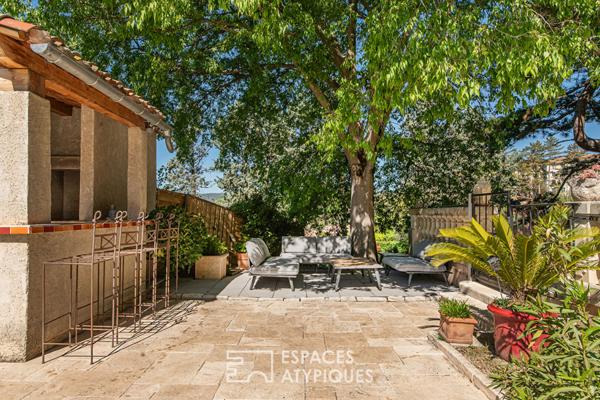 Propriété d’exception, de charme, avec grands espaces et potentiel illimité