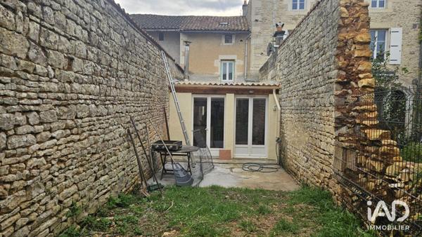 Boutique/Local commercial à vendre 102 m² Sauzé-Vaussais