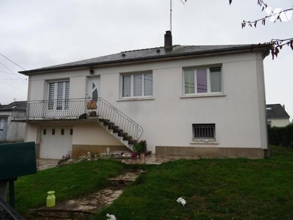 MAISON A VENDRE A LOUVERNE  (53950)