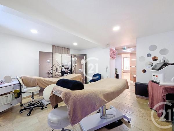 Immeuble à vendre  167 m2 TARASCON - 13