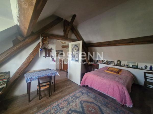 Longère disposant d'un terrain de 1200 m² environ à 15 minutes de Montereau-Fault-Yonne