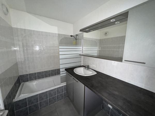 T3 SCIONZIER + 2 PLACES DE PARKING