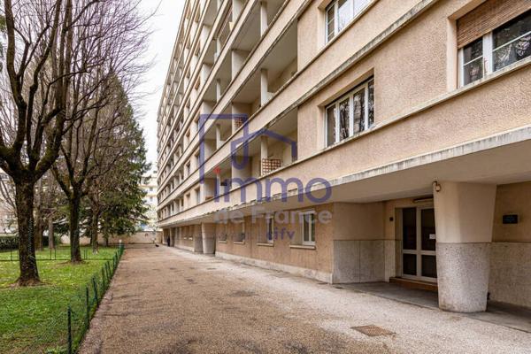 Appartement 3 pièces                                        - 38100 Grenoble Réf : 21571