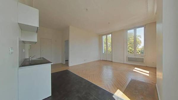 Appartement 2 pièces                                        - 42000 Saint-Étienne Réf : 10979