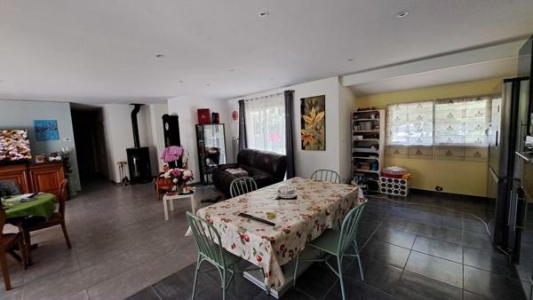 Maison à vendre |  Saint-Seurin-sur-l'Isle |  4 pièces | 121 m²