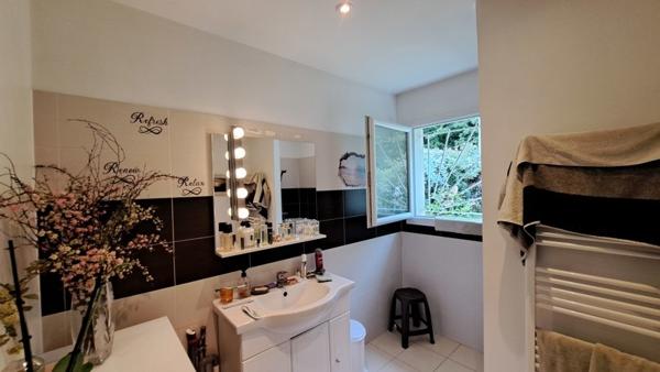 Maison à vendre |  Saint-Seurin-sur-l'Isle |  4 pièces | 121 m²