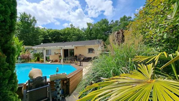 Maison à vendre |  Saint-Seurin-sur-l'Isle |  4 pièces | 121 m²