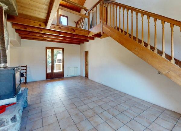 Maison à vendre    5 pièces • 147,50 m2 Ruoms