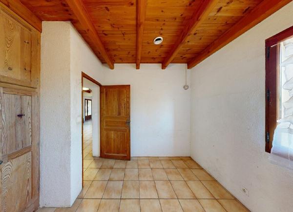 Maison à vendre    5 pièces • 147,50 m2 Ruoms