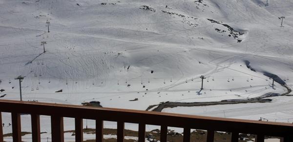 Dans la Station de la MONGIE dans les Hautes Pyrénées un studio de 26 m² aux pieds des pistes de ski avec Balcon et cellier.