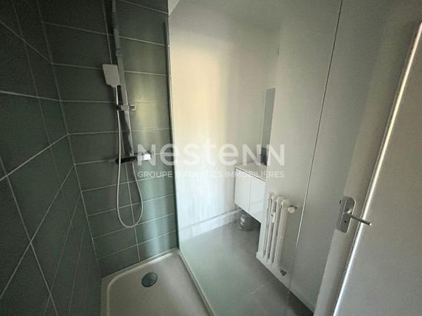 Toulouse Rangueil 31400 à deux pas des Facultés , Agréable T3 de 56.45m² très bien agencé , avec petit balcon, cave et place de parking , CHAUFFAGE COLLECTIF