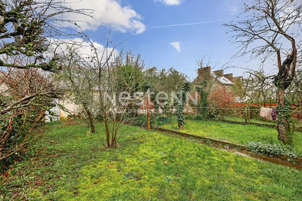 VENTE MAISON DE VILLE QUARTIER ROBIEN AVEC GARAGE TROIS CHAMBRES DONT UNE DE PLAIN PIED ET JARDIN CLOS