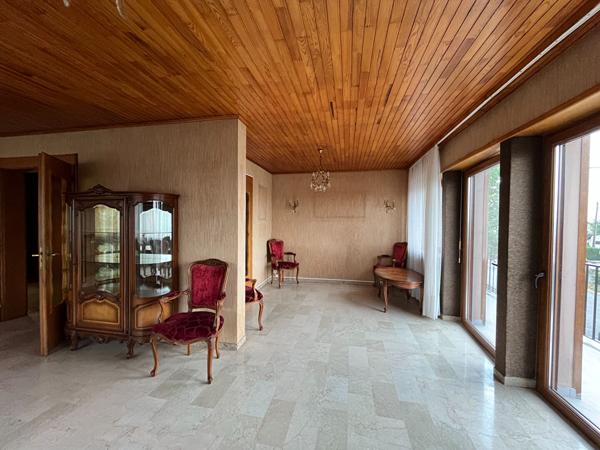 Maison 6 pièces 216 m2