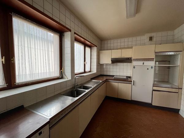 Maison 6 pièces 216 m2