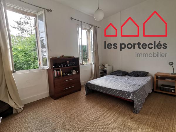 Maison pierre 5 chambres, Jardin et garage en centre ville