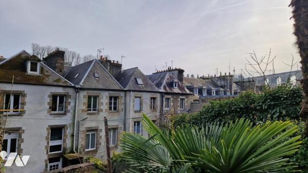 IMMEUBLE ENTIER-1 COMMERCE-3 APPARTEMENTS-JARDIN