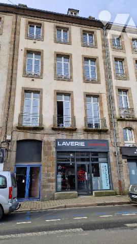 IMMEUBLE ENTIER-1 COMMERCE-3 APPARTEMENTS-JARDIN