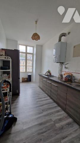 IMMEUBLE ENTIER-1 COMMERCE-3 APPARTEMENTS-JARDIN