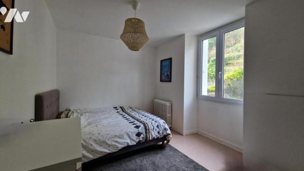 IMMEUBLE ENTIER-1 COMMERCE-3 APPARTEMENTS-JARDIN