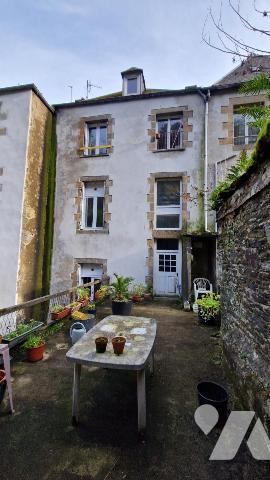 IMMEUBLE ENTIER-1 COMMERCE-3 APPARTEMENTS-JARDIN
